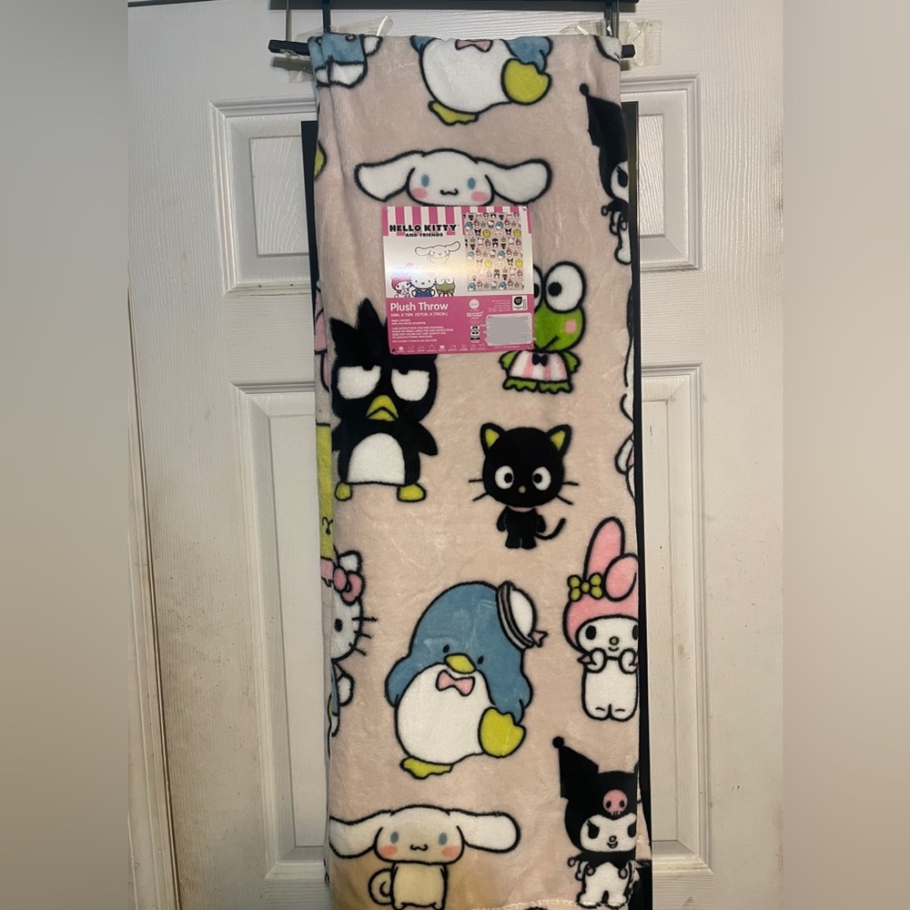NWT Hello Kitty and Friends Plush Throw Blanket
